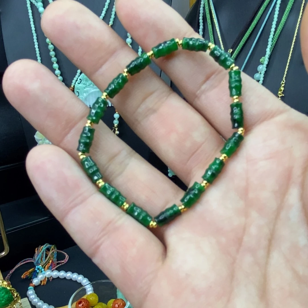 颈饰未镶嵌翡翠手链