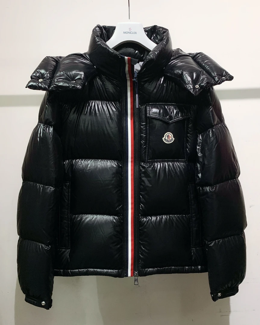 未使用 MONCLER Montbelinard 红蓝条羽绒服 1A51X00