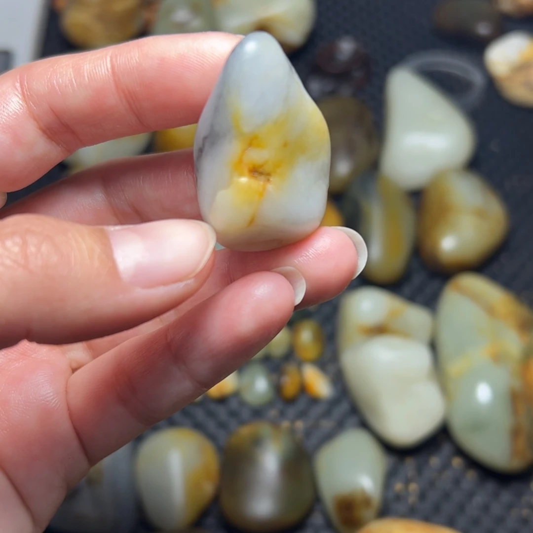 和田玉未镶嵌挂件A1