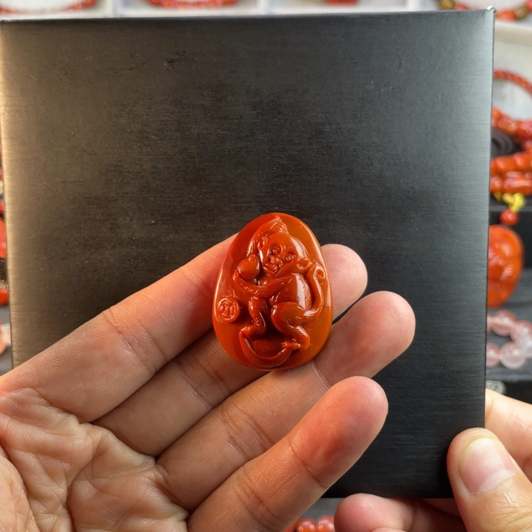 南红玛瑙未镶嵌珠宝奇石猴子吊坠