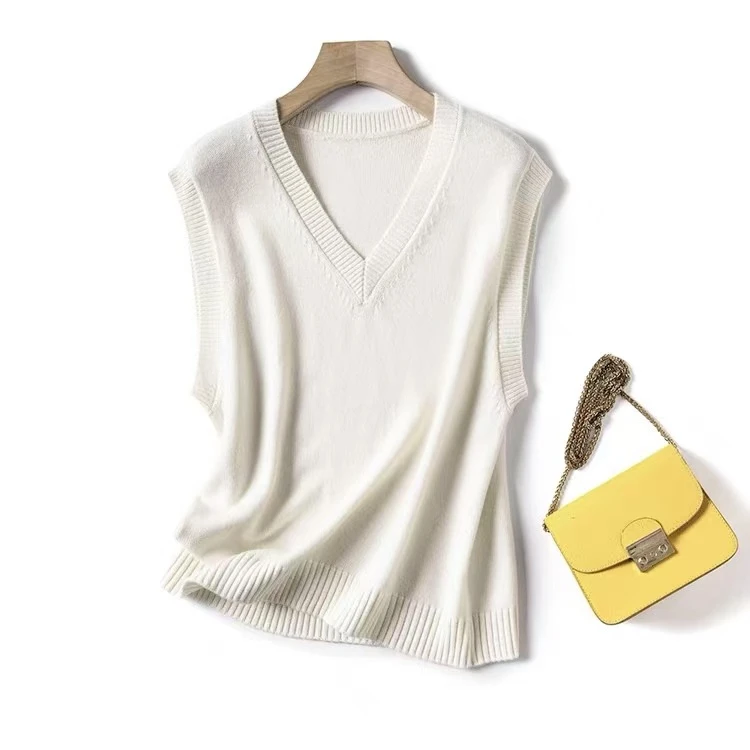 小静折扣~H997  纯色V领百搭叠穿针织马甲（卡码拍大）
