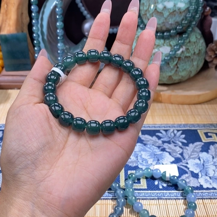 未镶嵌手链翡翠咕****。卡9.7mm老型22颗（墨蓝绿）
