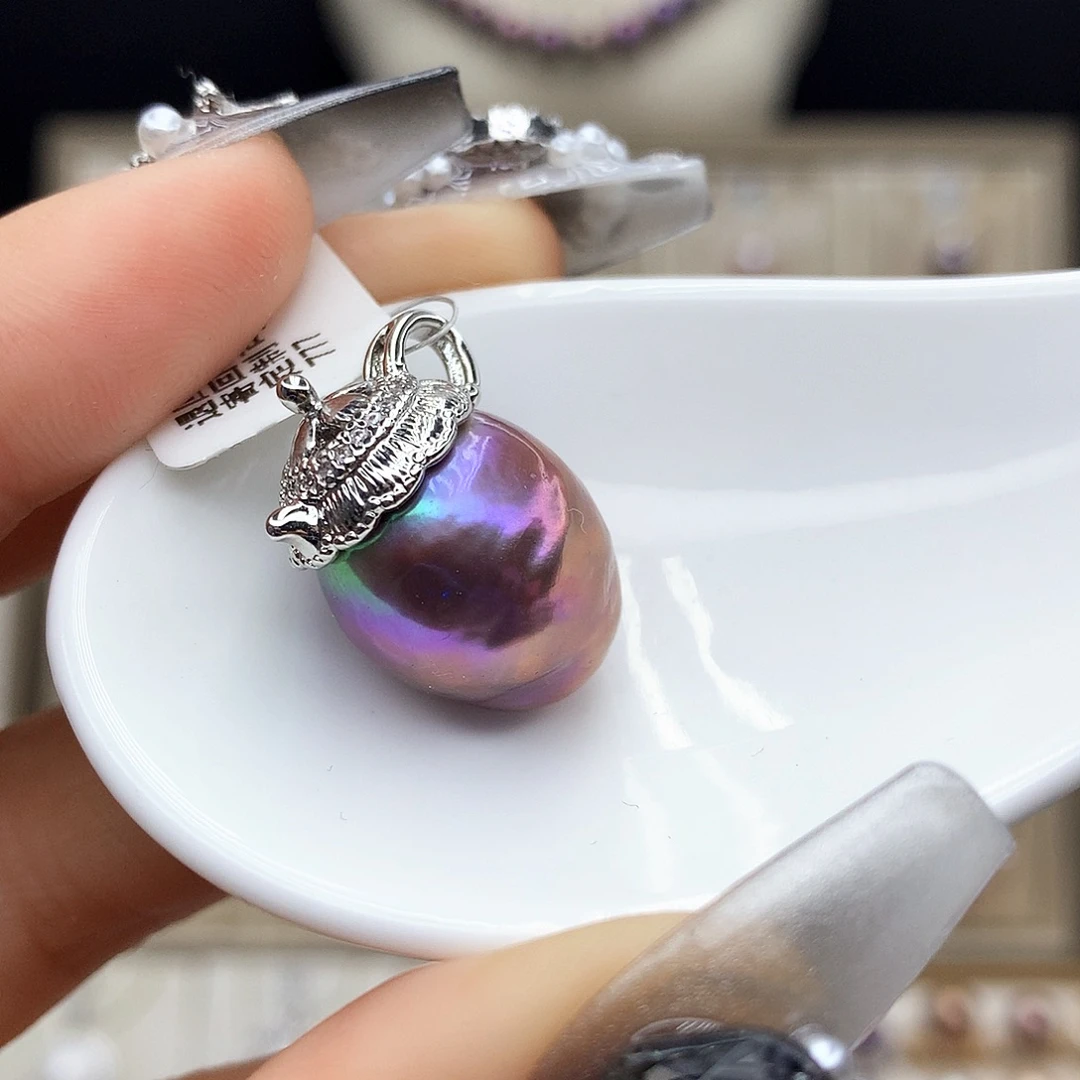 淡水珍珠合金颈饰