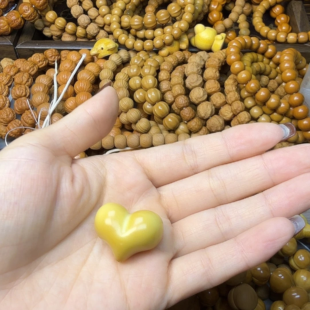 神***儿木质类全品香牙果装饰