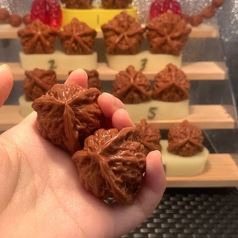 吊坠猴头核桃平***界宫灯