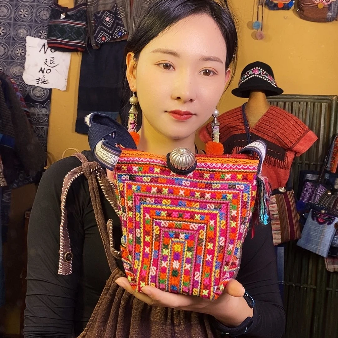 织绣手工制作包包