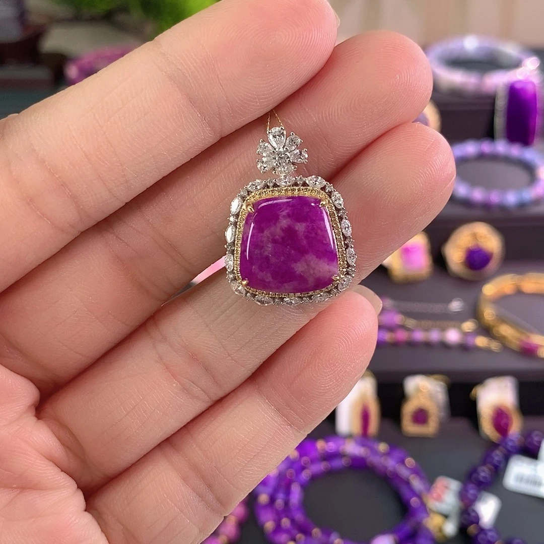 18K金镶嵌苏纪石（舒俱来）吊坠(不含链)