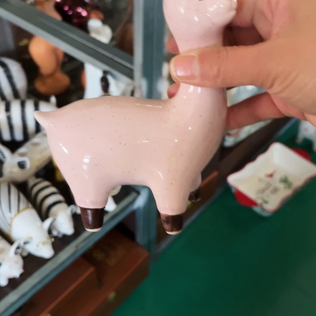 皮***白陶瓷艺术设计中心