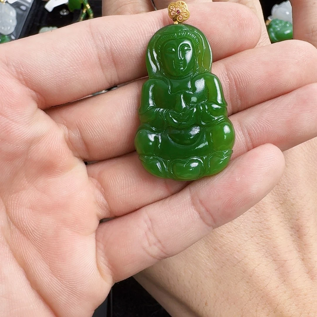 流***星和田玉18K金镶嵌颈饰