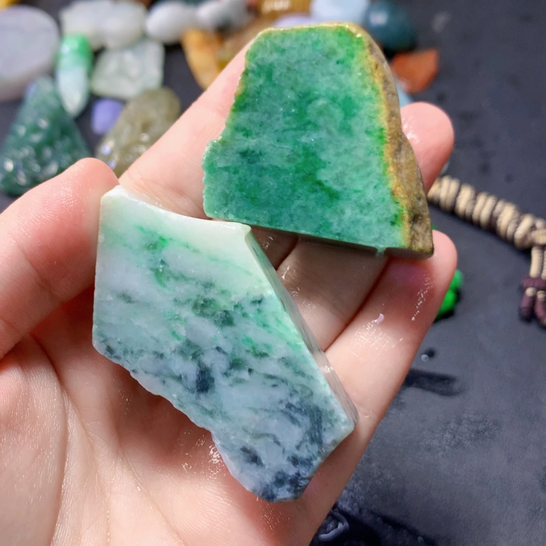 翡翠未镶嵌颈饰007号