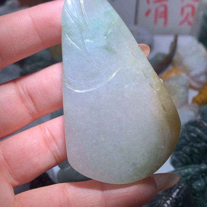 翡翠未镶嵌颈饰保真天然A货翡翠