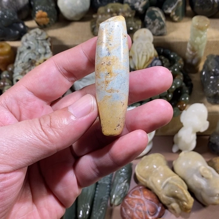 透闪石质玉未镶嵌挂件