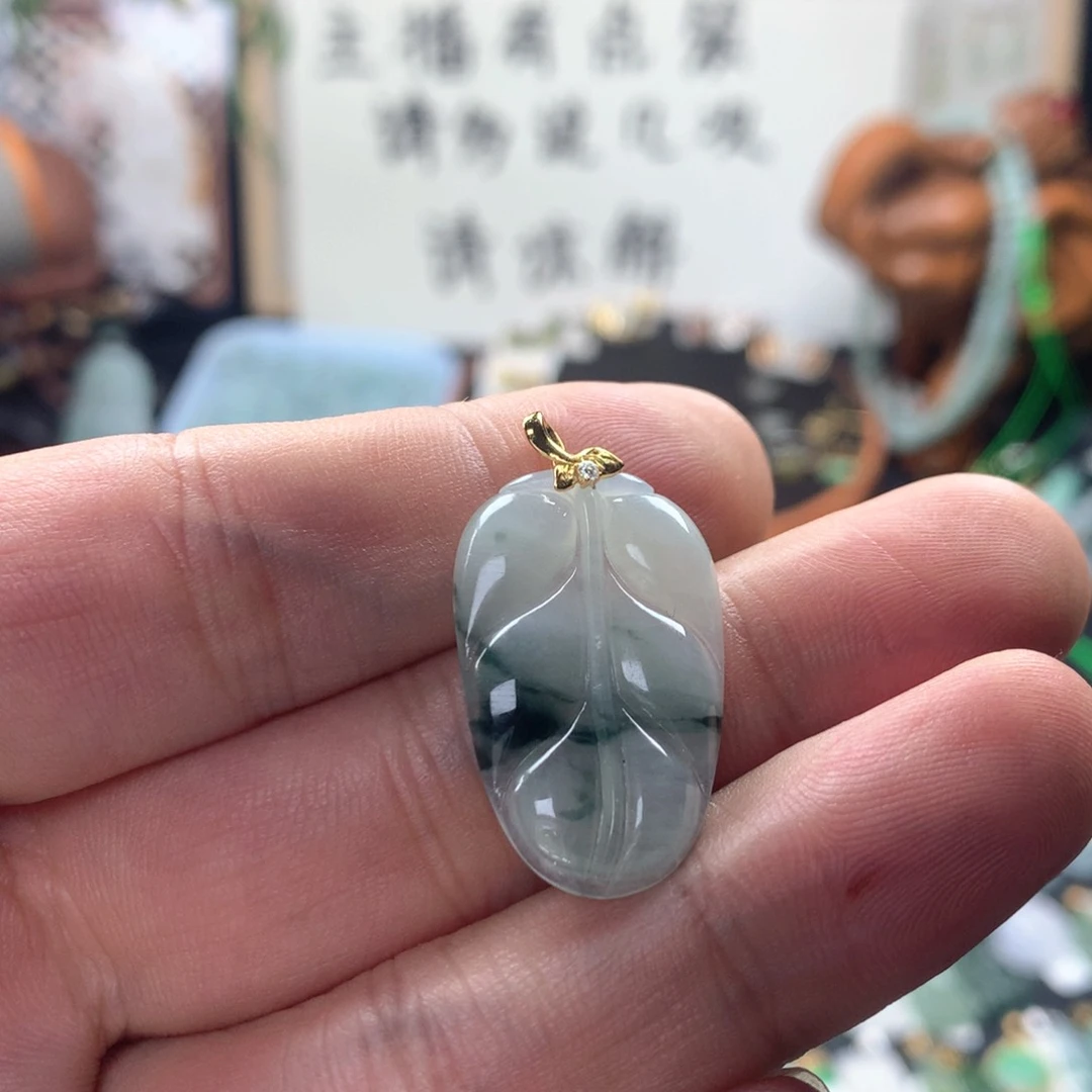 颈饰银S925镶嵌翡翠