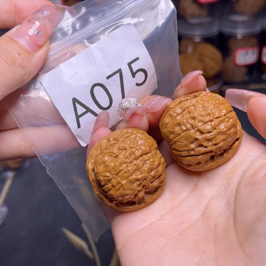 吊坠文玩核桃甲骨文35