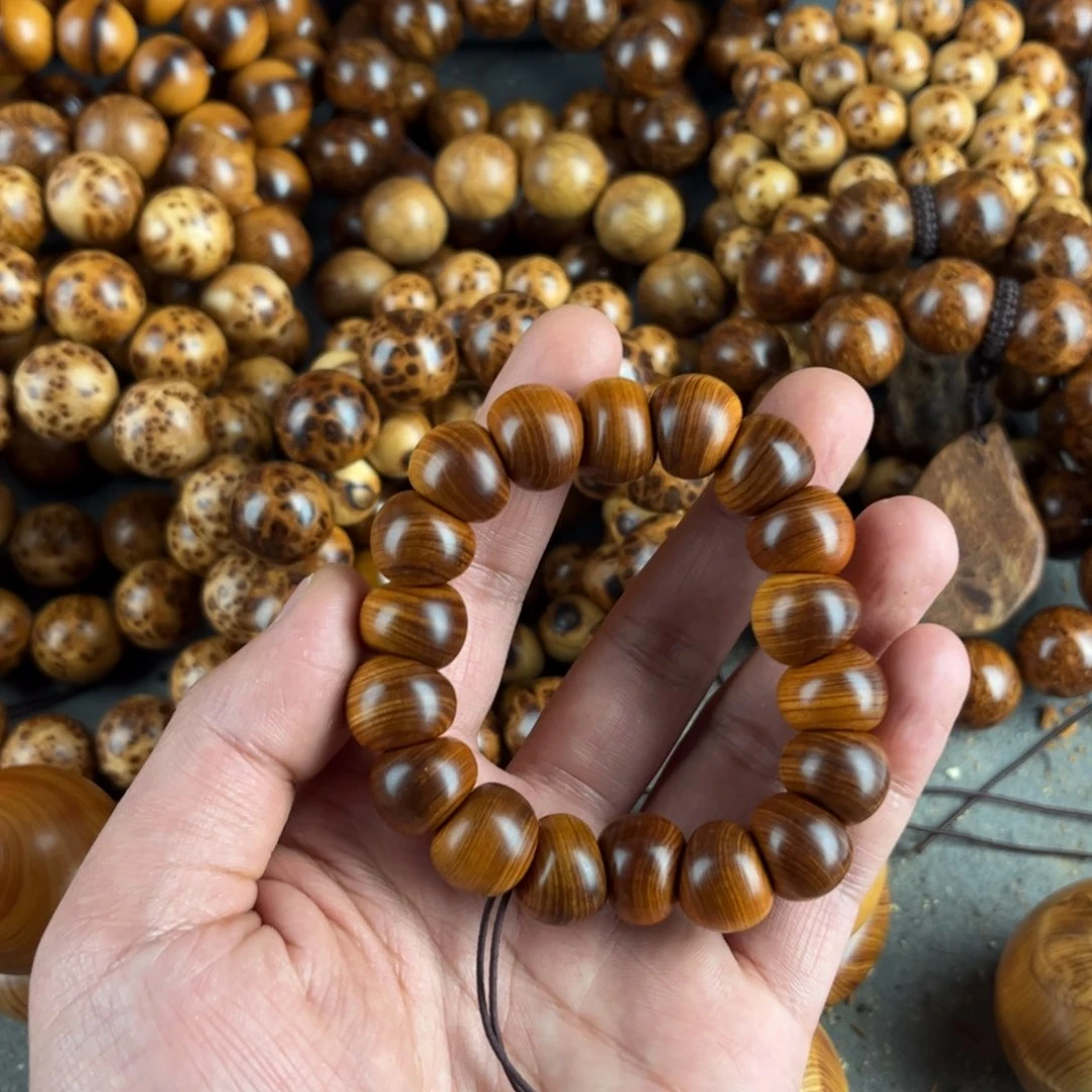 沁***傅手串/手链柏木（崖柏）