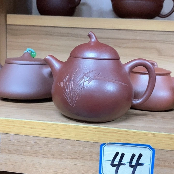 霁****紫砂茶壶一手货源 点关注