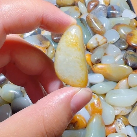 和田玉（子料）未镶嵌颈饰10克