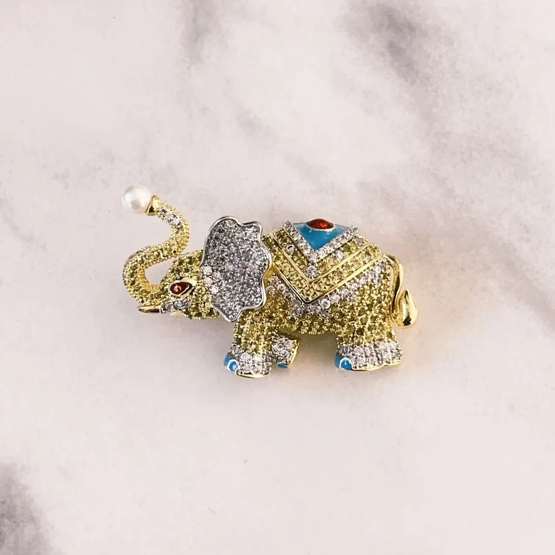 kasiya/卡思雅 铜合金锆石胸针 时尚百搭金色大象蝶胸针