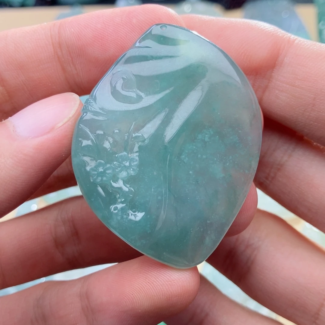 翡翠未镶嵌颈饰天然缅甸a货翡翠