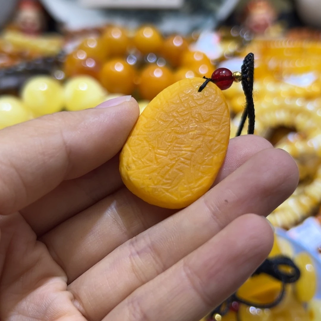 未镶嵌琥珀珠宝奇石