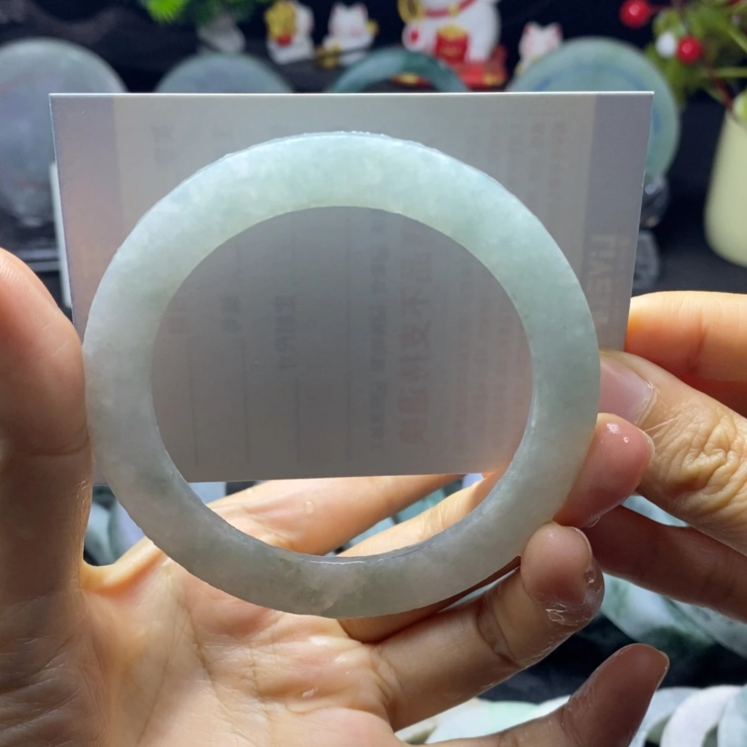 定制翡翠未镶嵌手镯