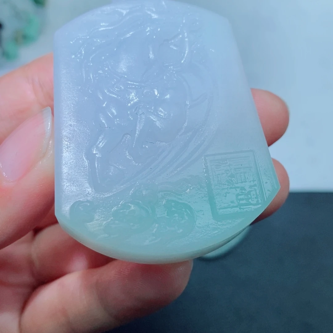 定制翡翠未镶嵌吊坠