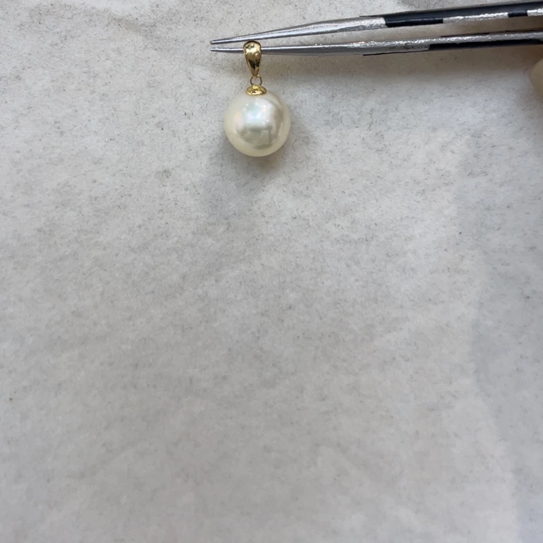 18K金镶嵌吊坠(不含链)海水珍珠