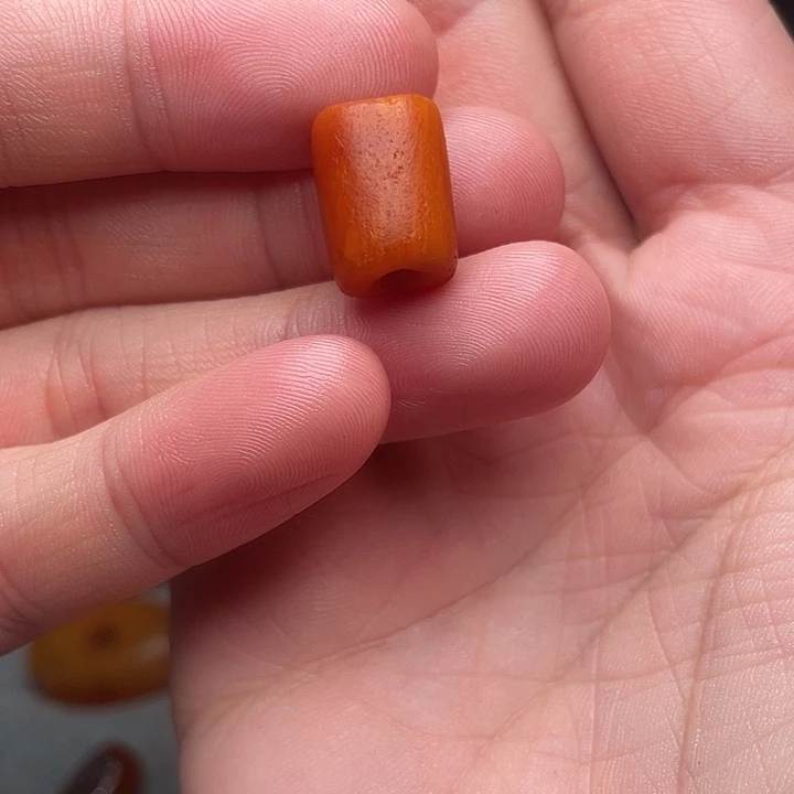 琥珀未镶嵌裸石西亚桶珠11-15mm
