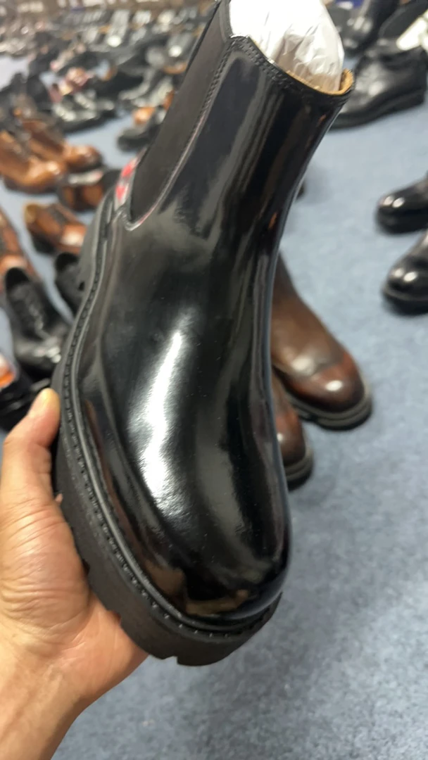 圆头松紧带牛皮切尔西靴黑色秋冬时装靴高帮