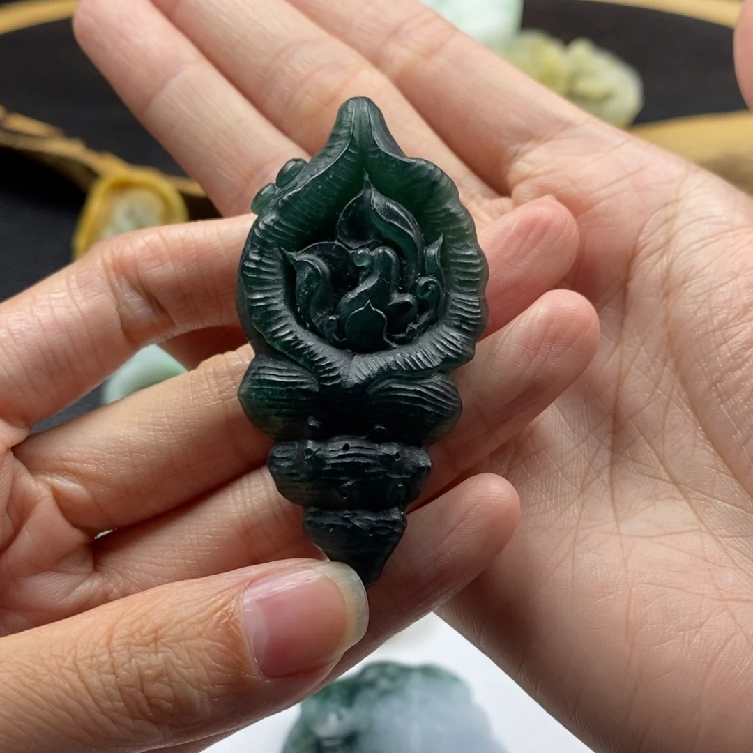 子***乐定制翡翠未镶嵌包罗万象