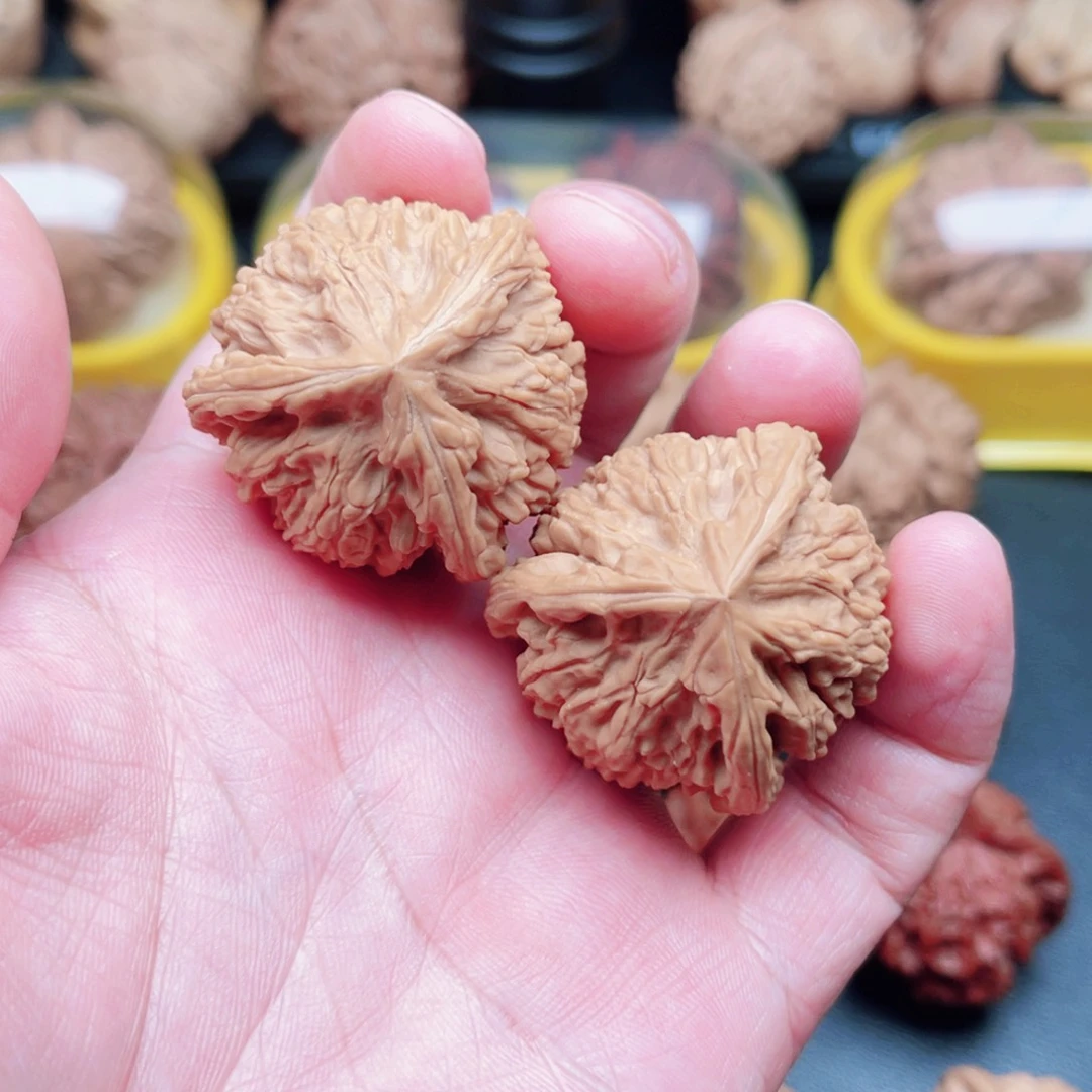 文玩核桃把件福利文山三棱36×36×35