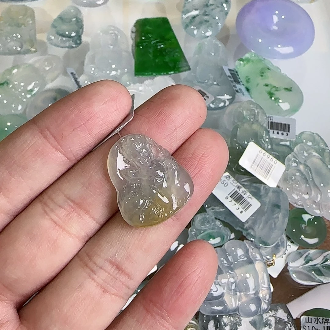 【闪购商品】翡翠吊坠(不含链)未镶嵌