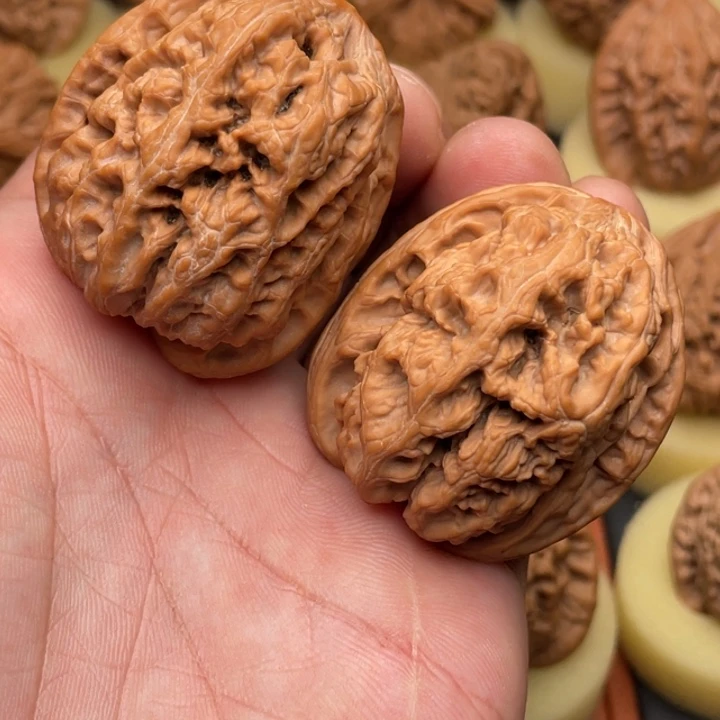 今***八把件文玩核桃40左右将军膀