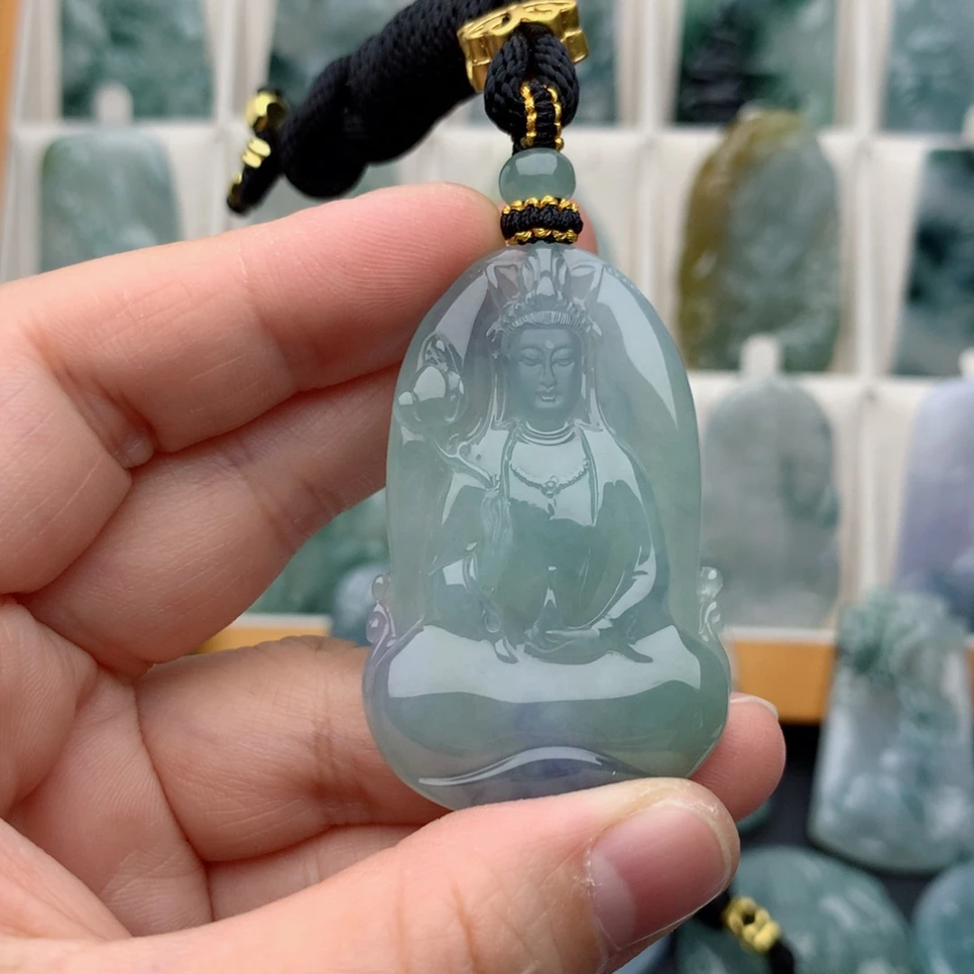 翡翠颈饰未镶嵌三****姐，