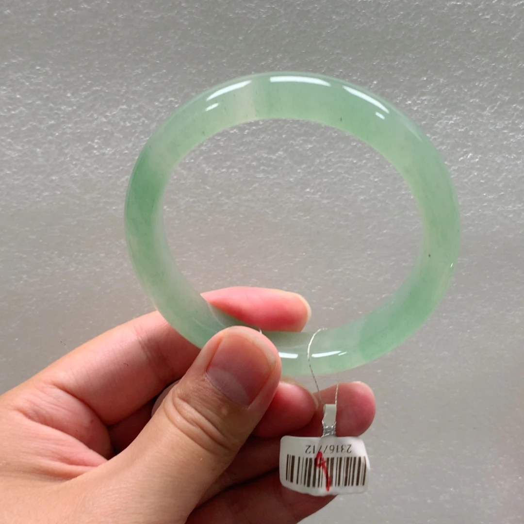 石英质玉手镯未镶嵌青青663-多人