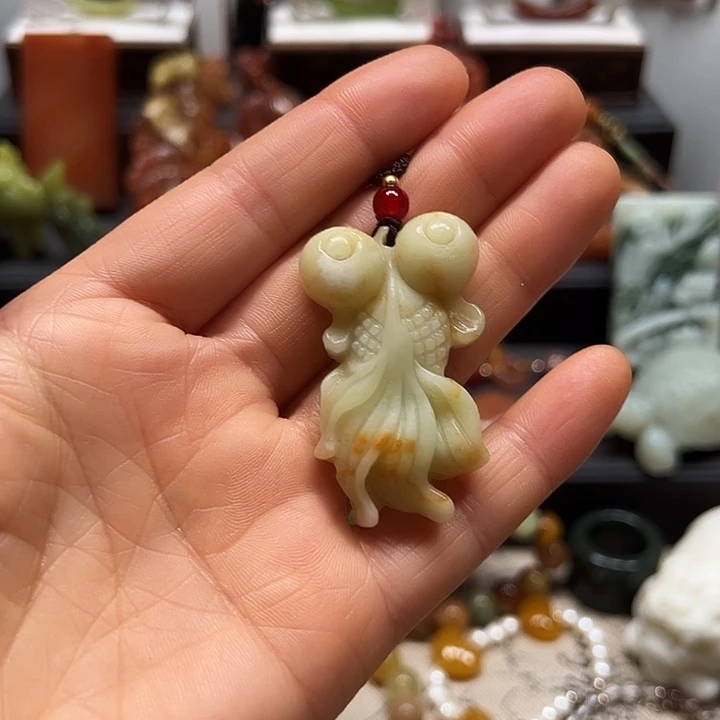 蛇纹石玉未镶嵌吊坠