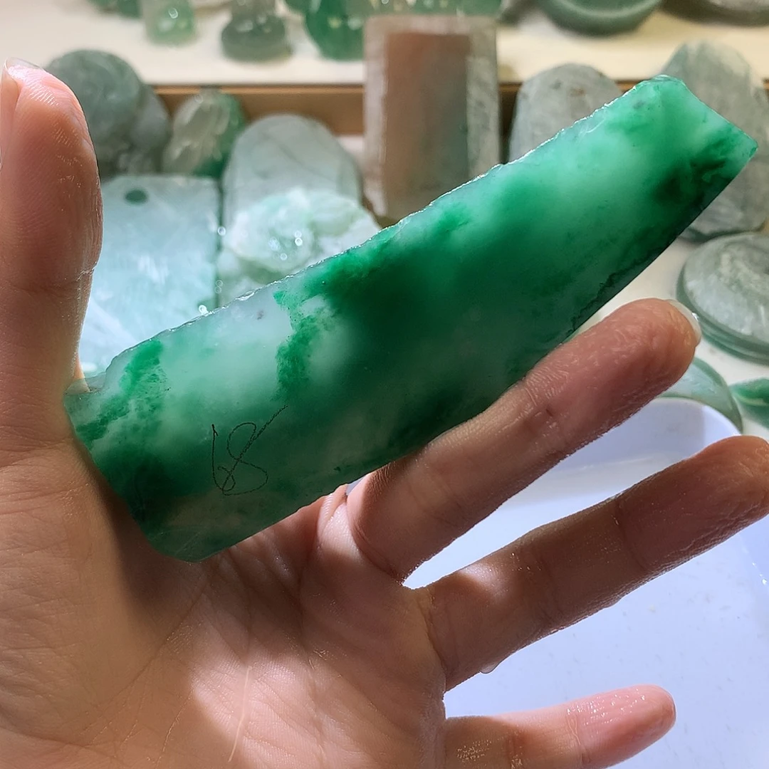 石英质玉未镶嵌珠宝半成品