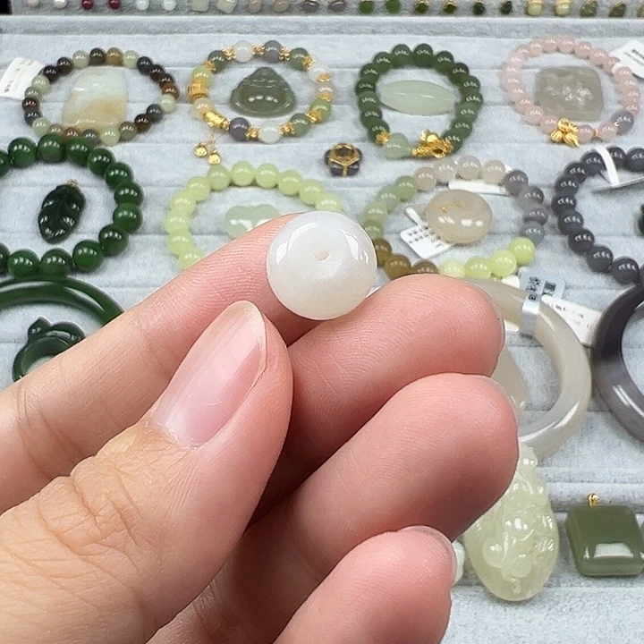 和田玉未镶嵌珠宝半成品