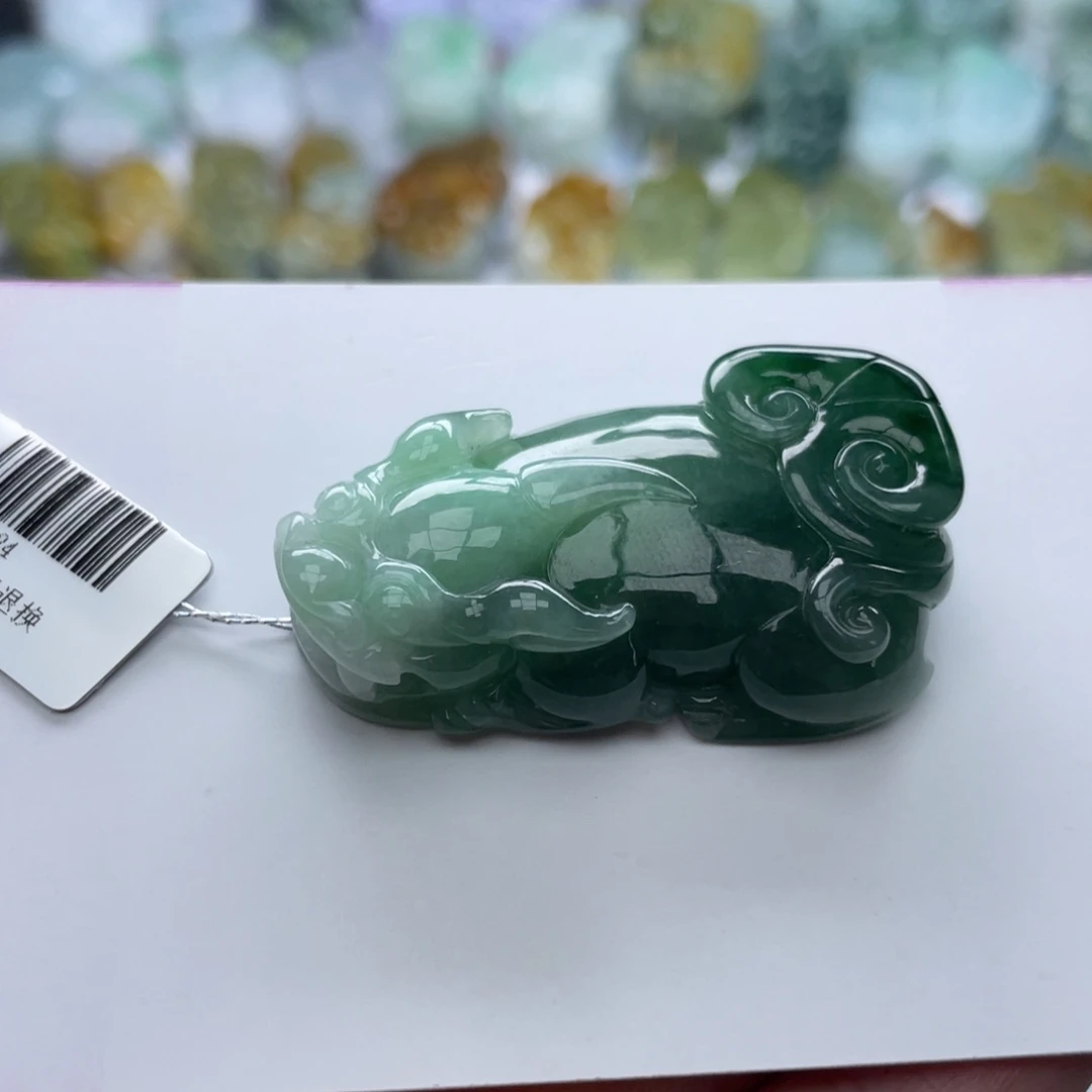 翡翠颈饰未镶嵌貔貅