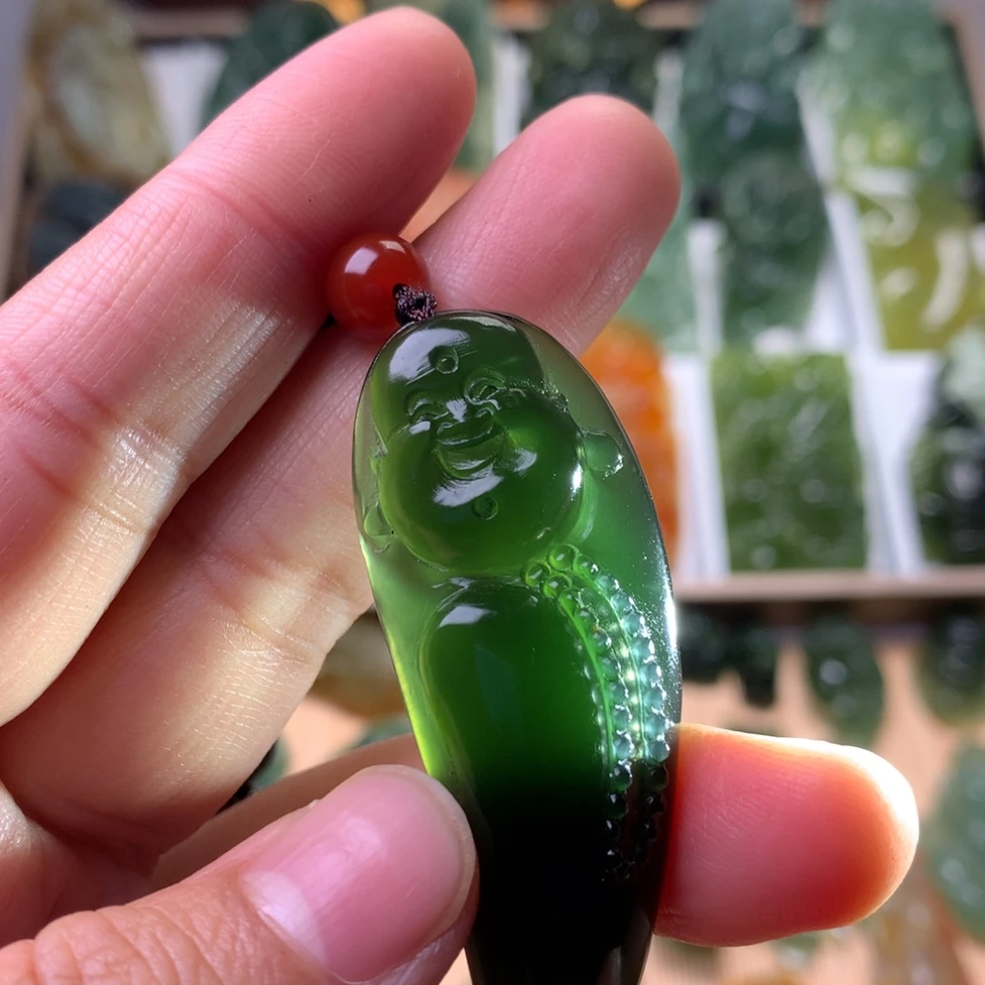 蛇纹石玉未镶嵌挂件佛公