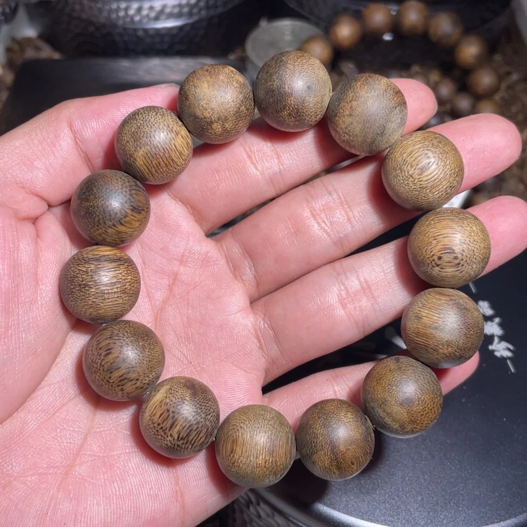 陈***生沉香手串沉水浮1.6-27g