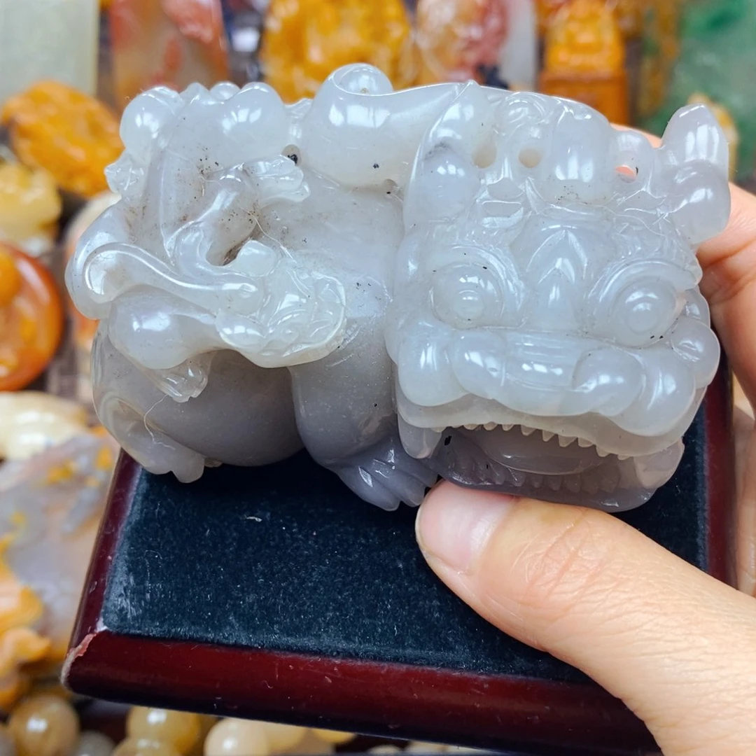 石英质玉（黄龙玉）未镶嵌颈饰