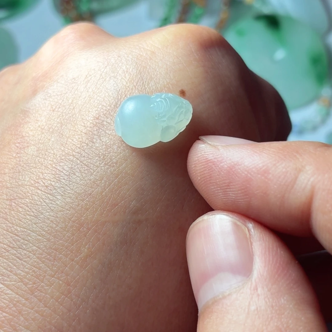 定制翡翠未镶嵌包工