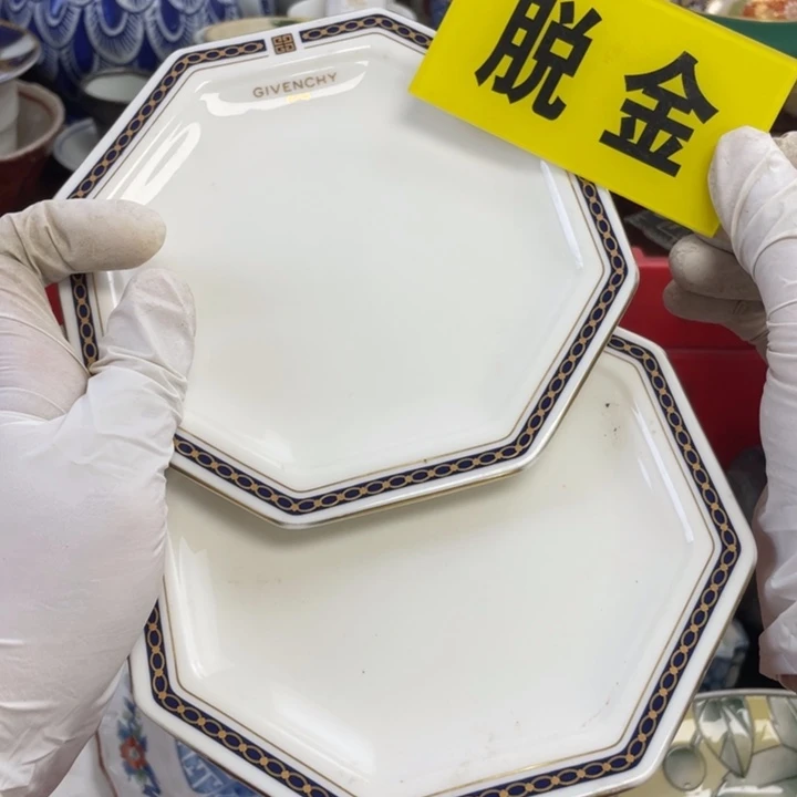 他家瓷器真美…开播了
