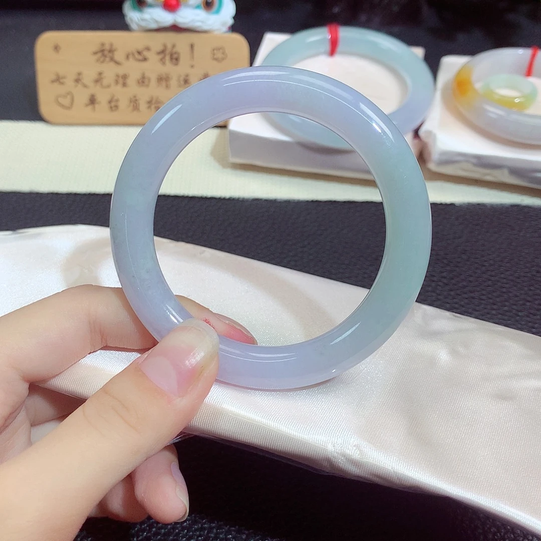 翡翠未镶嵌手镯610