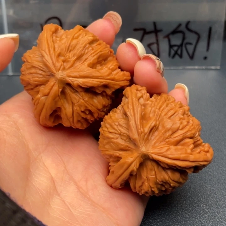 常***军吊坠文玩核桃白狮子