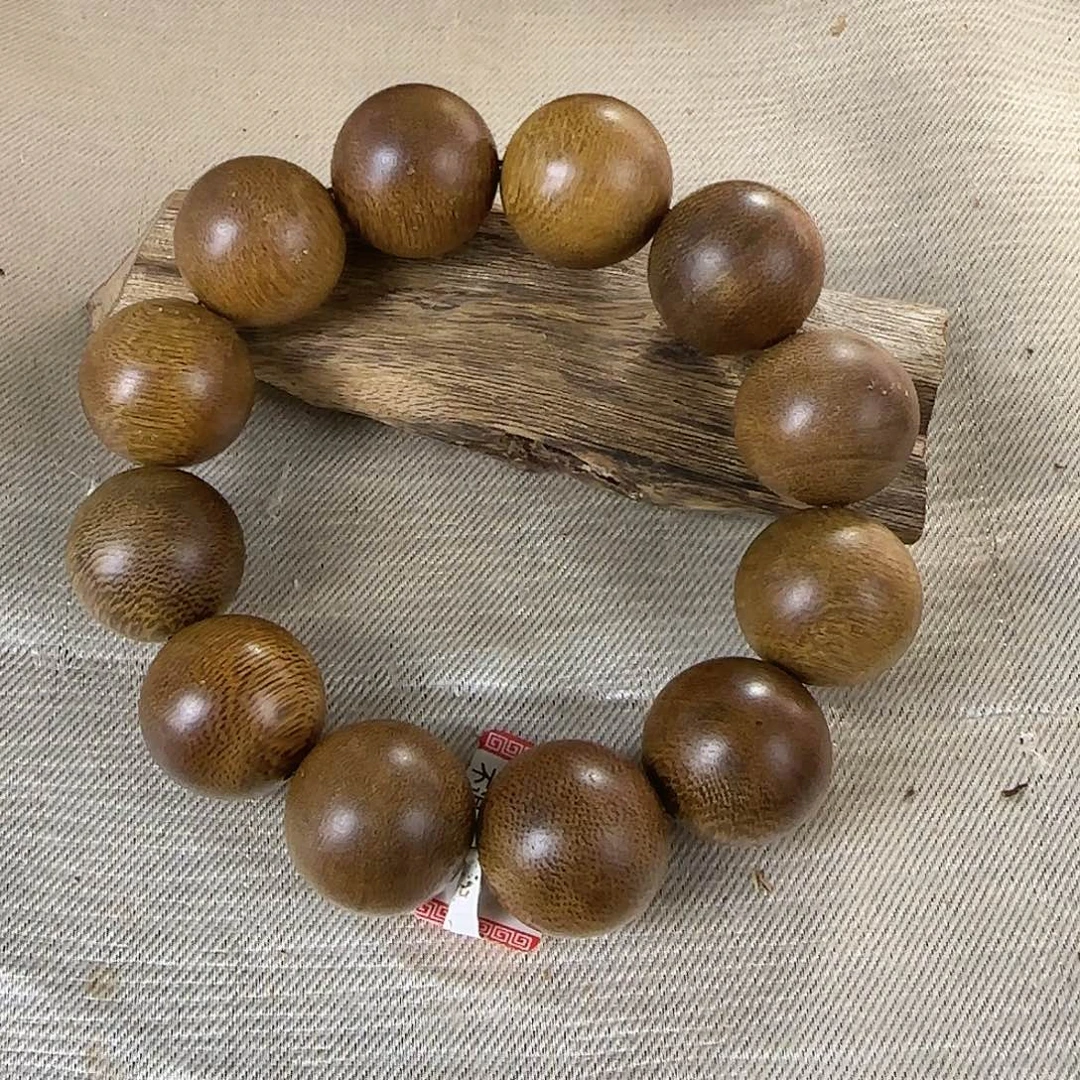 沉香碎屑沉香勾丝➕富森红土20圆珠单圈沉68克