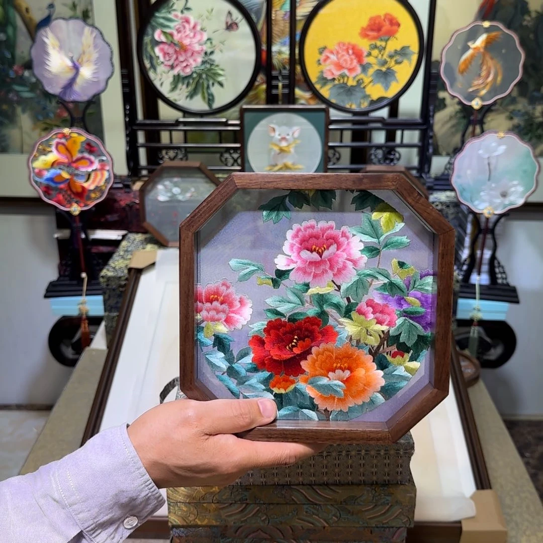 刺绣刺绣工艺精湛