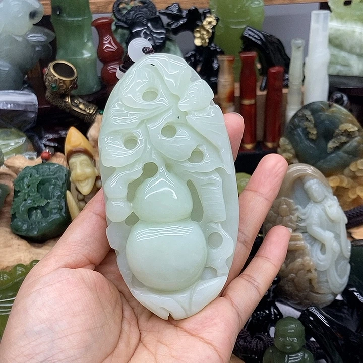 岫玉未镶嵌吊坠挂件