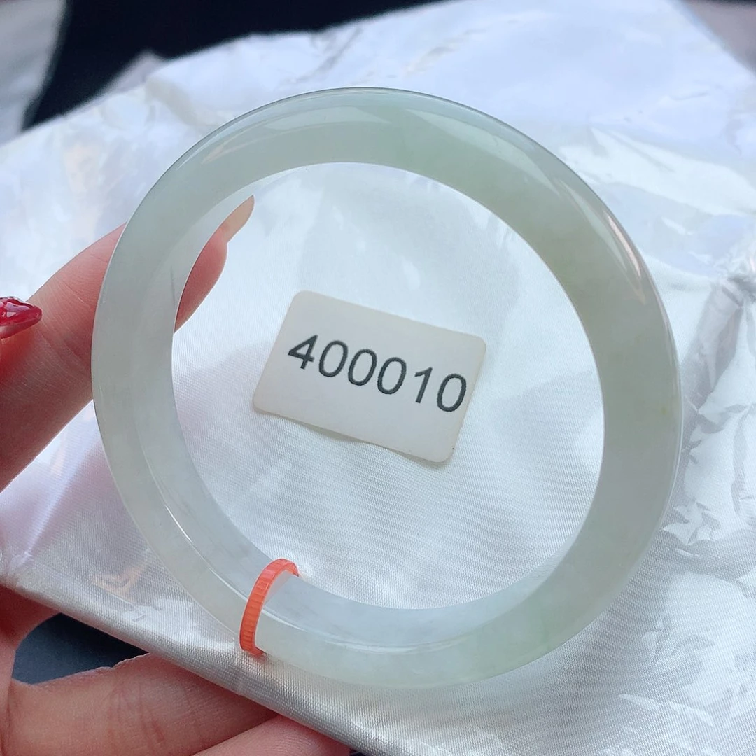 翡翠手镯未镶嵌56圈口400010